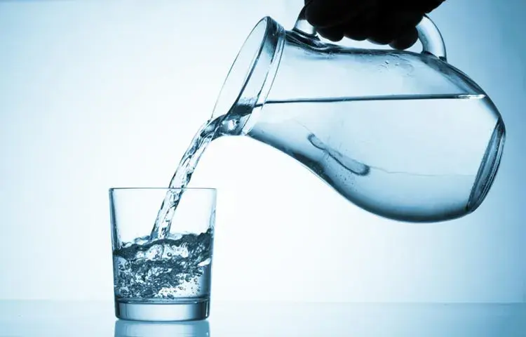 Drink Water to keep stomach healthy - Drink Water to keep stomach clean