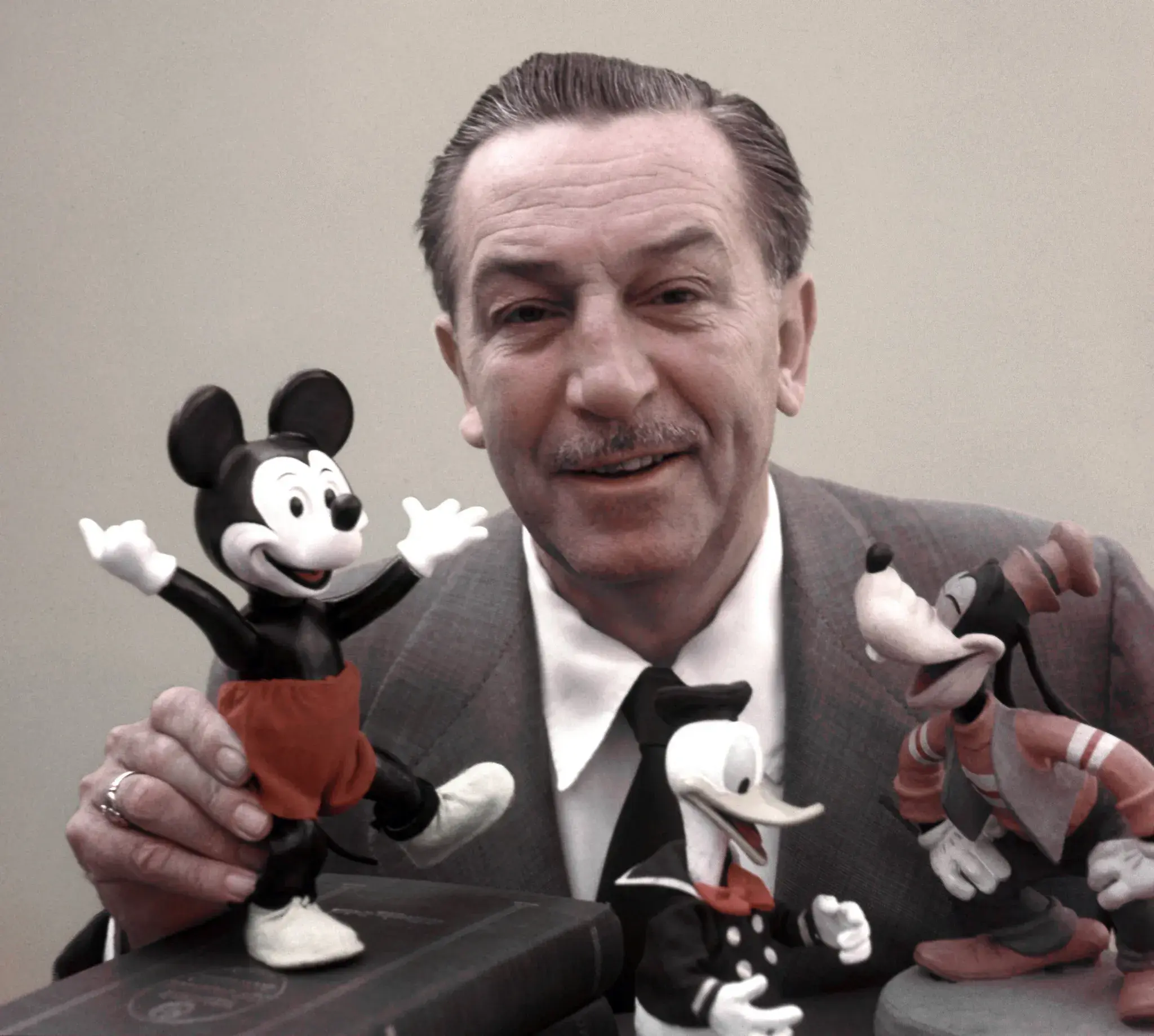 Celebrities with Lung Cancer : Walt Disney