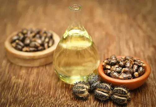 Castor oil, cracks on lips corner