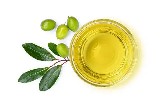 Olive oil, cracks on lips corner
