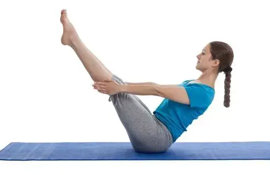 Naukasana - yoga to reduce belly fat