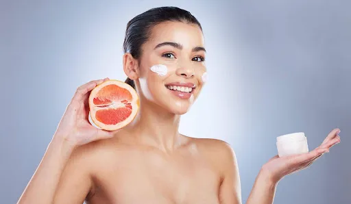 How to Choose a Vitamin C Moisturizer For...