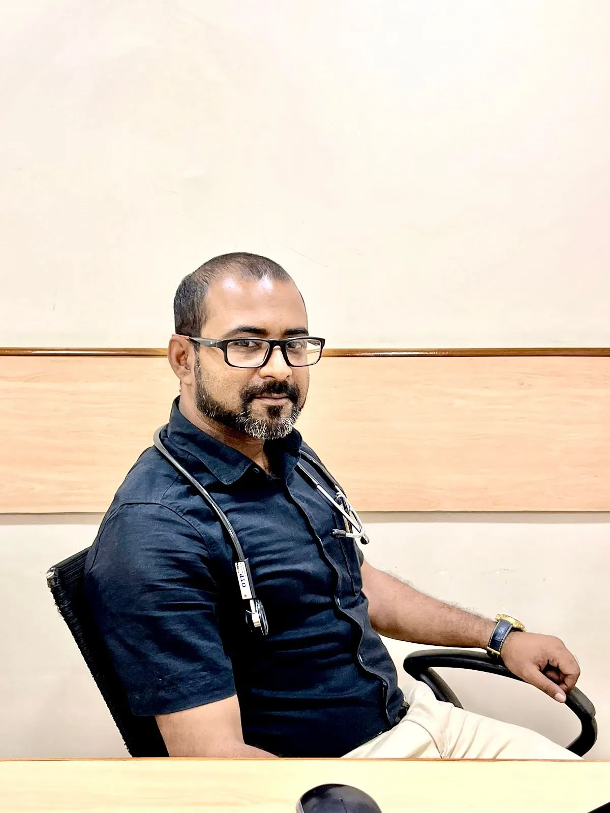 Dr. Anupam Das, Internal Medicine Specialist in Manipal Hospitals, Dhakuria, Kolkata